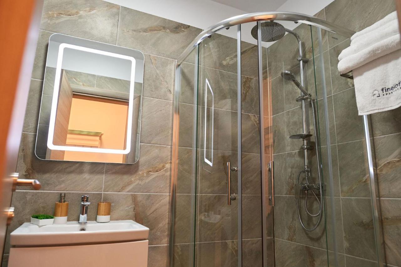 Fineloft Sea View Apartment-Spa N Pools Beach Resort Năvodari Kültér fotó